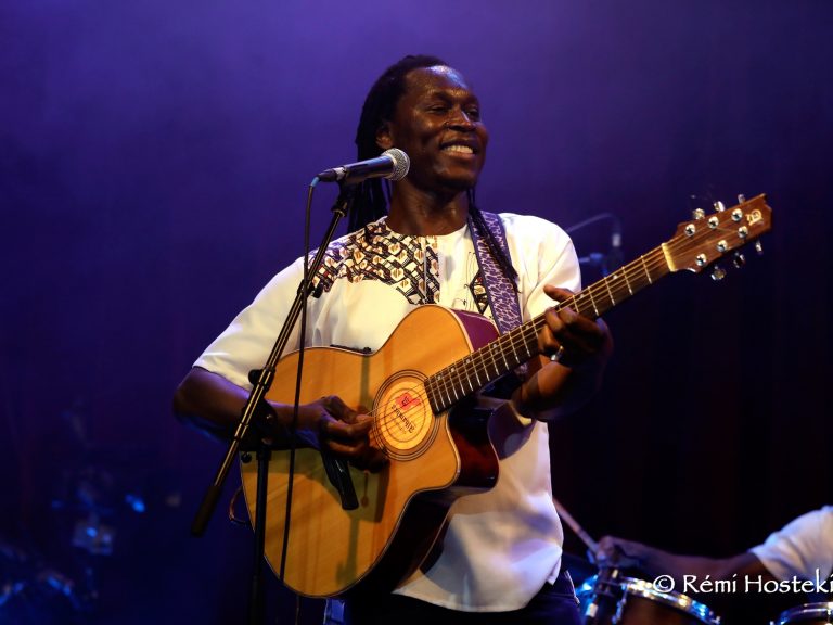 Malick Diaw fait vibrer l’afro-folk à la médiathèque dans le cadre d’Art Sénégal