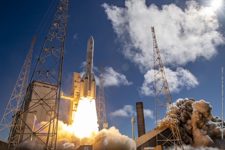 Vol historique et record de performance pour le lanceur muriautin Ariane 6
